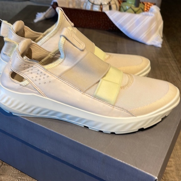 ECCO WOMEN'S ST.1 LITE SLIP ON SHOE 7 71/2 - Picture 4 of 10